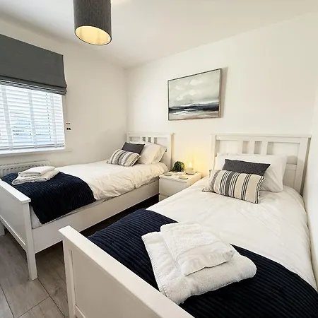 8 Coastline Holiday home